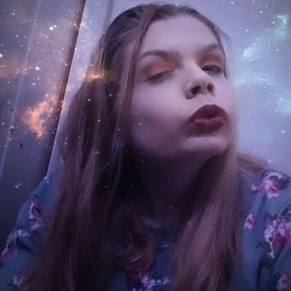 Meet your Posher, Ashley - Picture 1 of 1